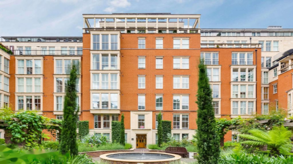 Flat in London, United Kingdom, 140 m² - picture 3