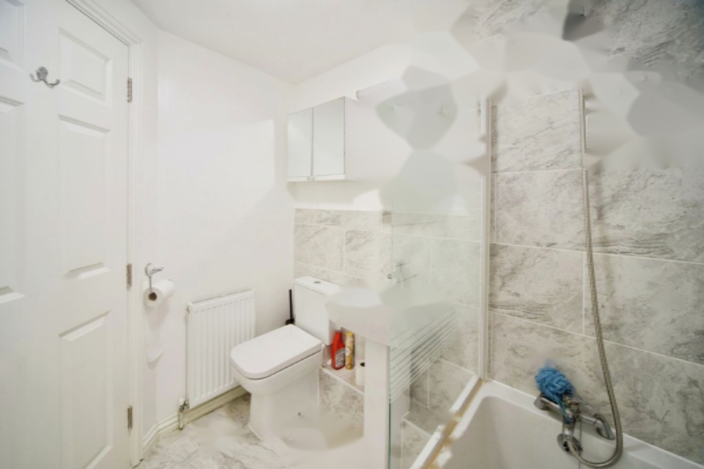 Flat in London, United Kingdom, 38 m² - picture 3