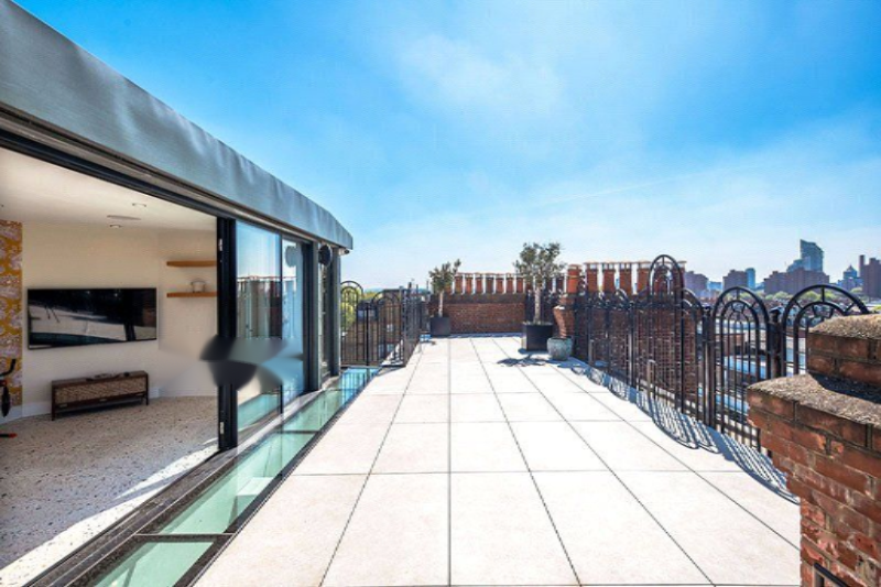 Flat in London, United Kingdom, 208 m² - picture 3