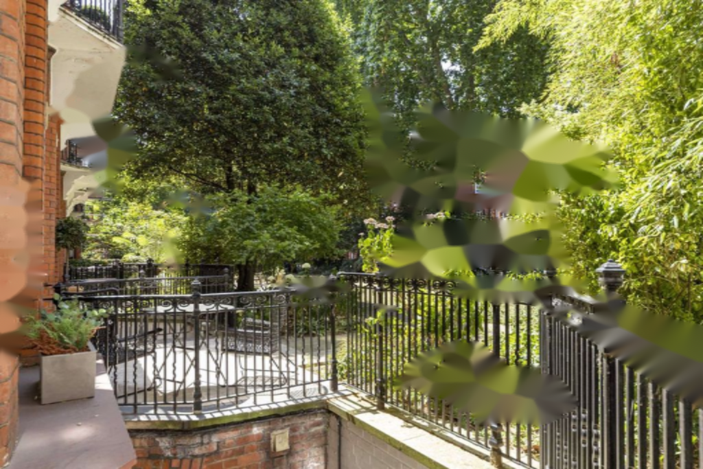 Flat in London, United Kingdom, 104 m² - picture 3