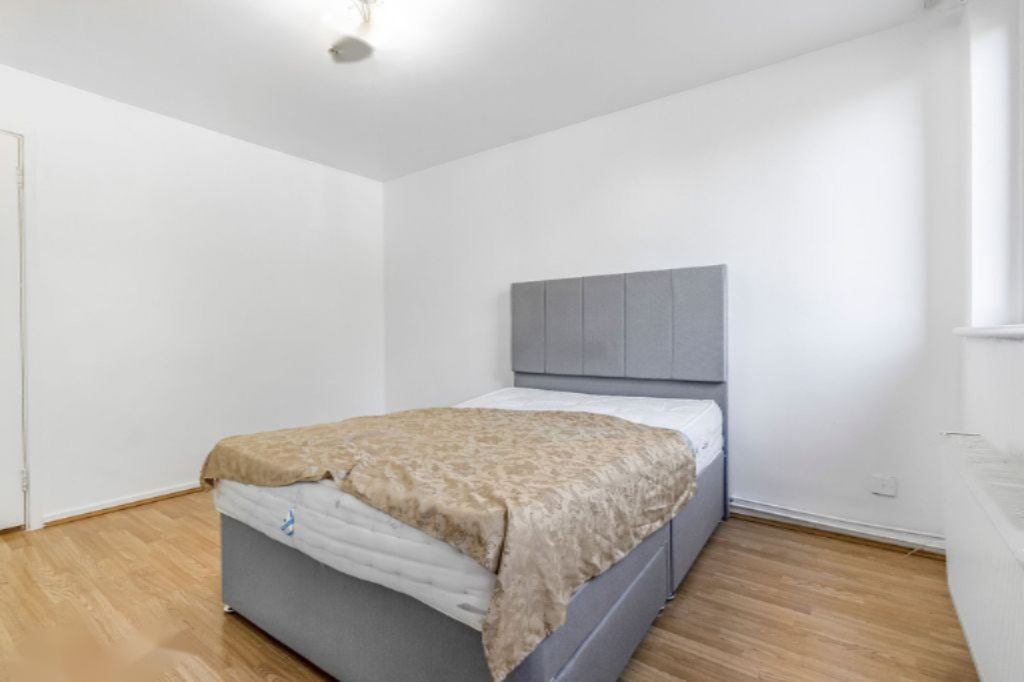 Flat in London, United Kingdom, 50 m² - picture 3