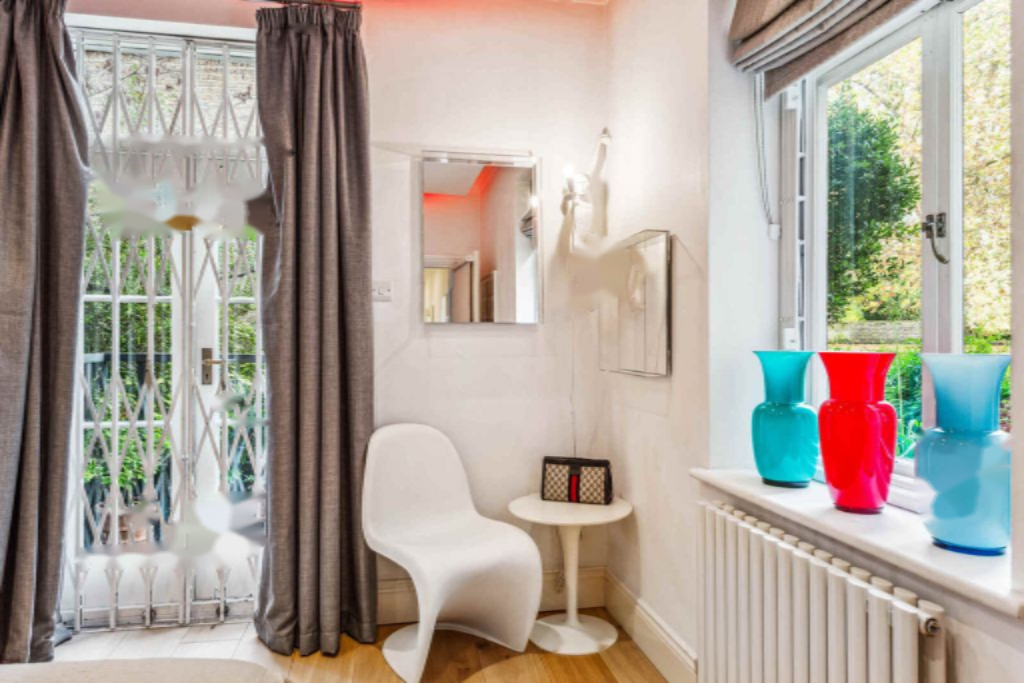 Flat in London, United Kingdom, 44 m² - picture 3