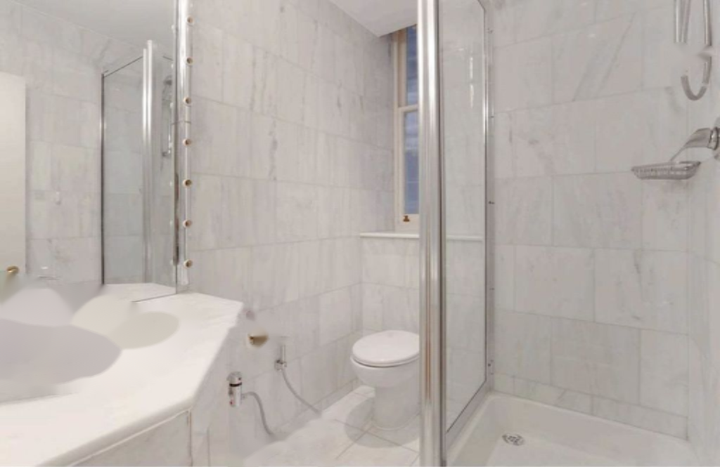 Flat in London, United Kingdom, 124 m² - picture 3