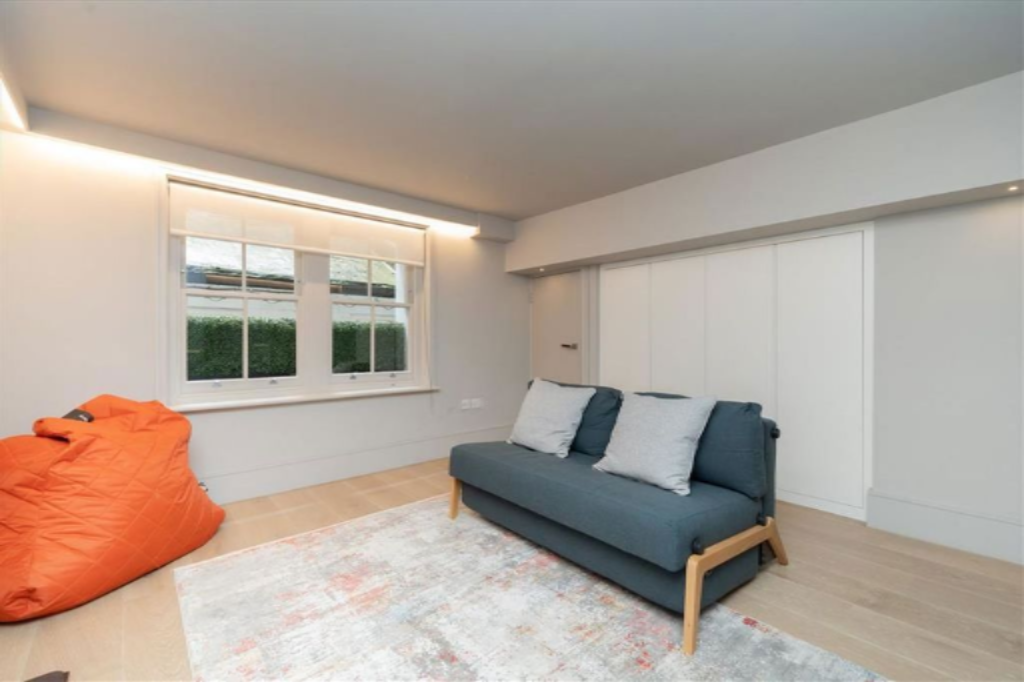 Flat in London, United Kingdom, 19 m² - picture 3