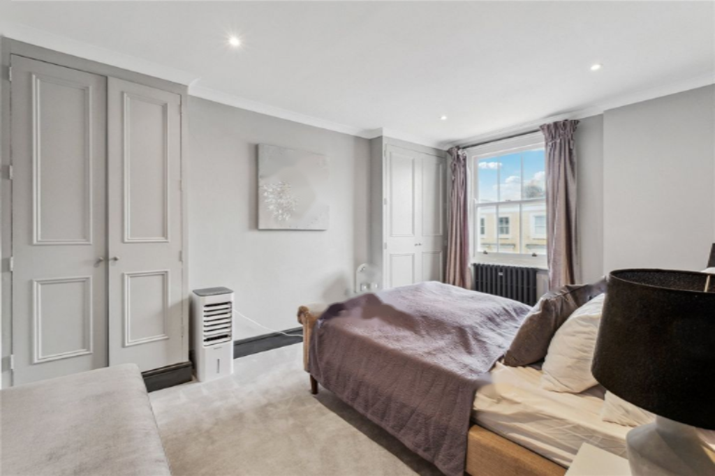 Flat in London, United Kingdom, 203 m² - picture 3