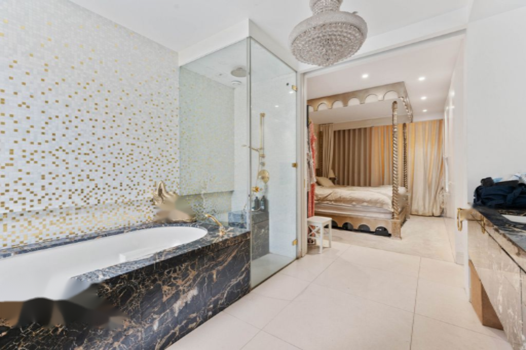 Flat in London, United Kingdom, 287 m² - picture 3