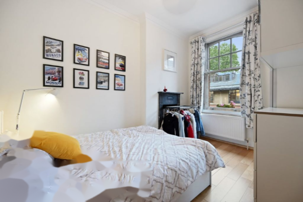 Flat in London, United Kingdom, 43 m² - picture 3