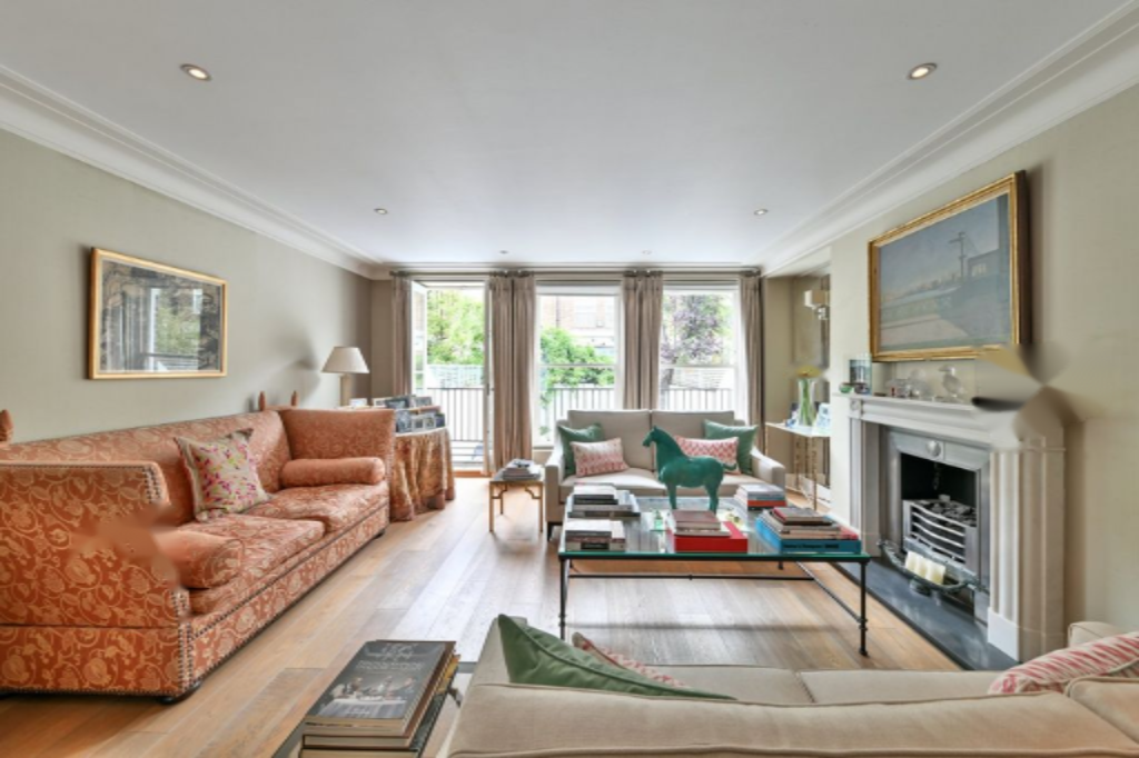 Flat in London, United Kingdom, 288 m² - picture 3