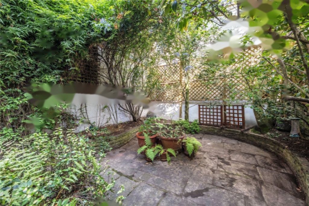 Flat in London, United Kingdom, 256 m² - picture 3