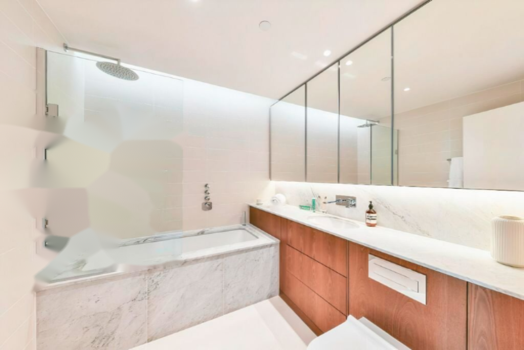 Flat in London, United Kingdom, 191 m² - picture 3