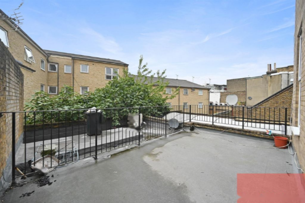 Flat in London, United Kingdom, 66 m² - picture 3