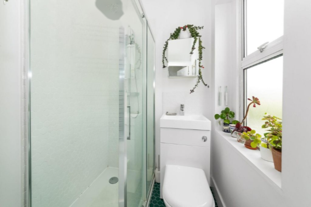 Flat in London, United Kingdom, 44 m² - picture 3