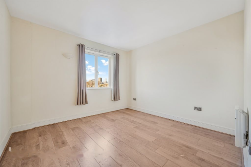 Flat in London, United Kingdom, 75 m² - picture 4