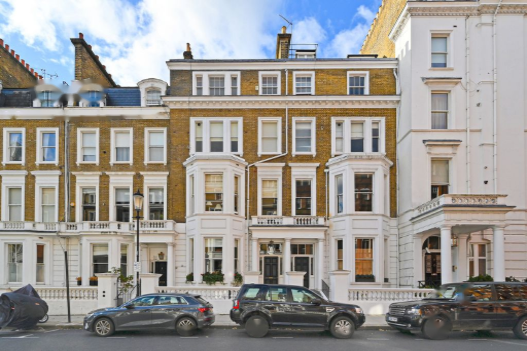 Flat in London, United Kingdom, 229 m² - picture 4