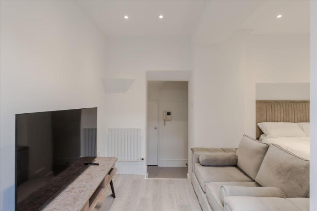 Flat in London, United Kingdom, 28 m² - picture 4