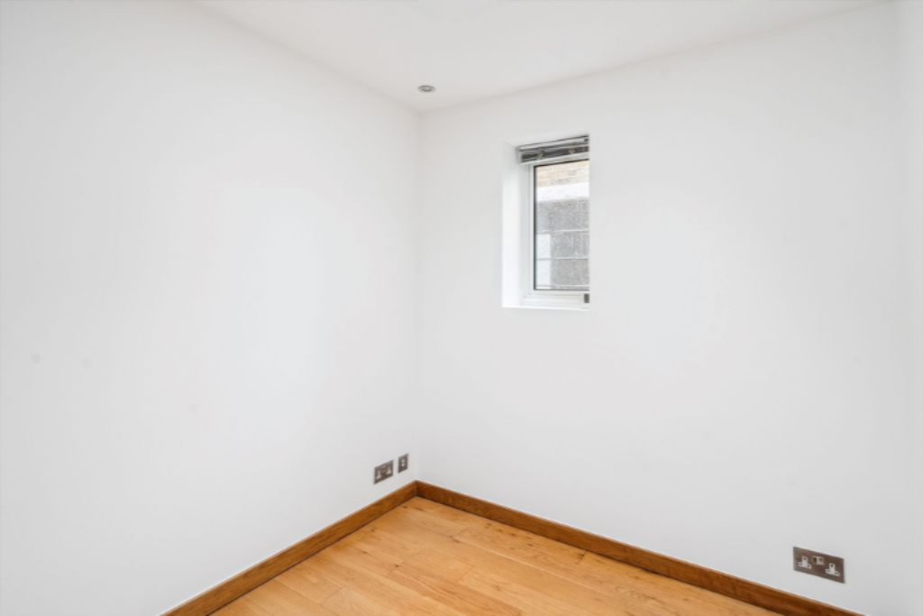 Flat in London, United Kingdom, 93 m² - picture 4