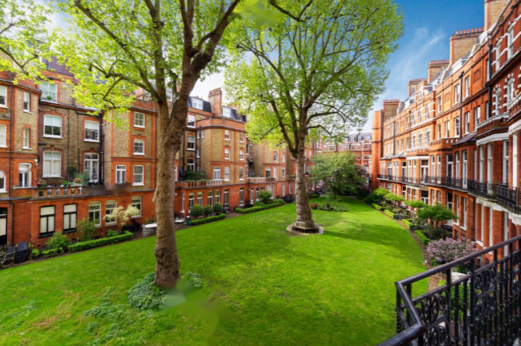 Flat in London, United Kingdom, 45 m² - picture 4