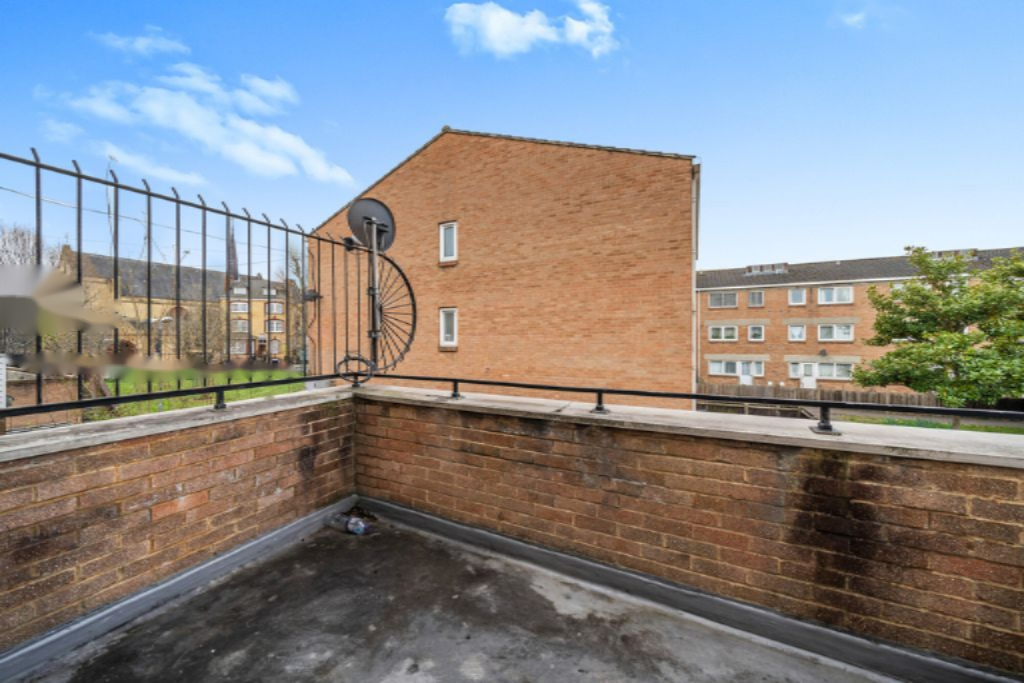 Flat in London, United Kingdom, 48 m² - picture 4