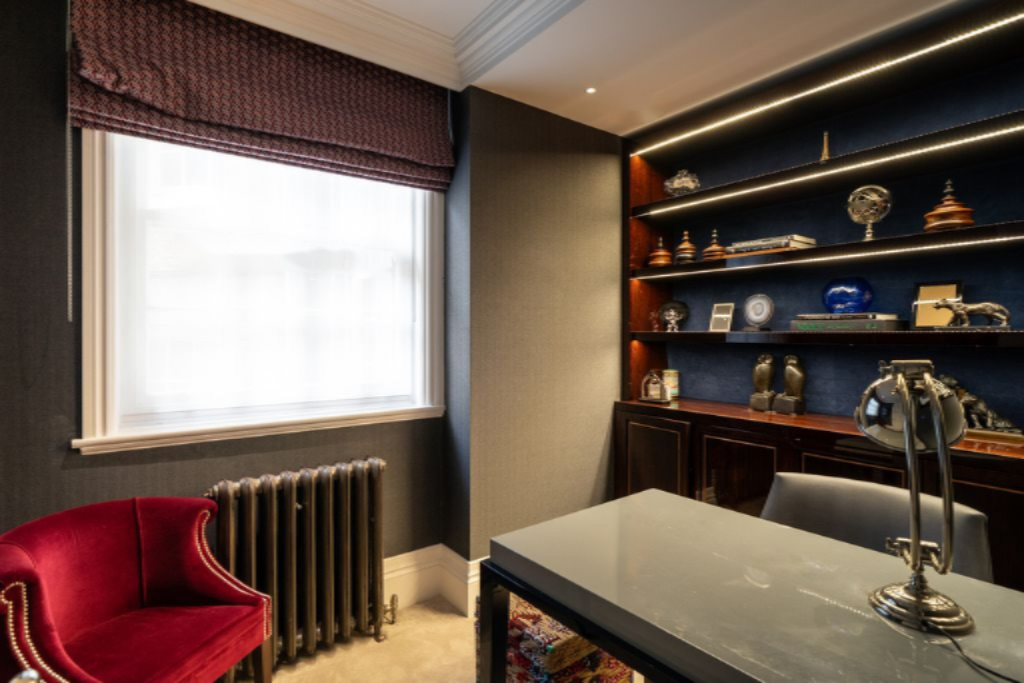 Flat in London, United Kingdom, 239 m² - picture 4