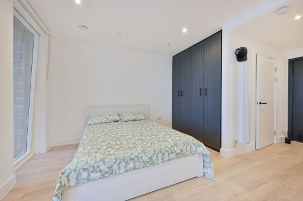 Flat in London, United Kingdom, 40 m² - picture 4