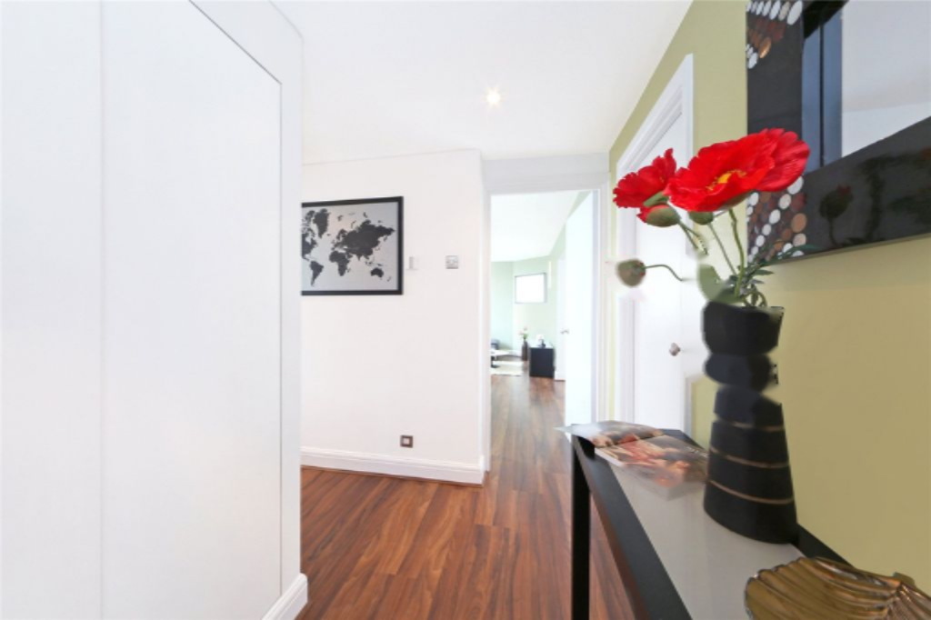 Flat in London, United Kingdom, 47 m² - picture 4