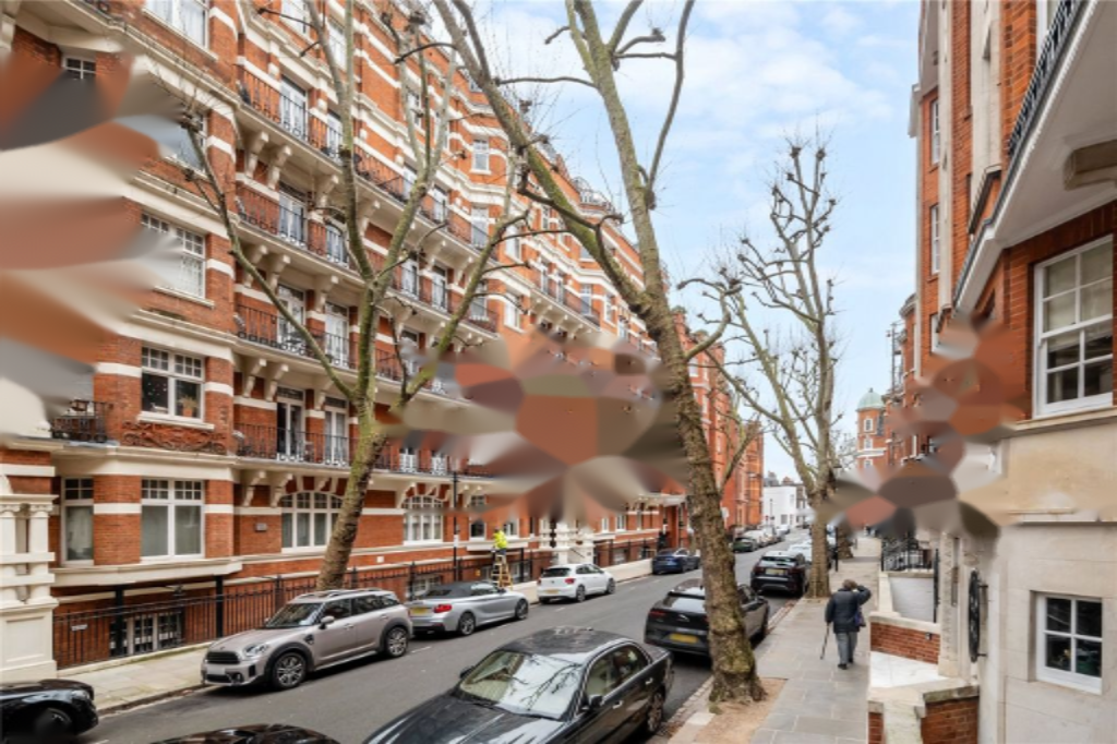 Flat in London, United Kingdom, 147 m² - picture 4