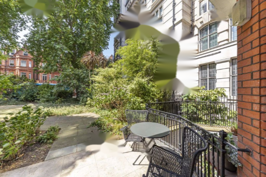 Flat in London, United Kingdom, 104 m² - picture 4