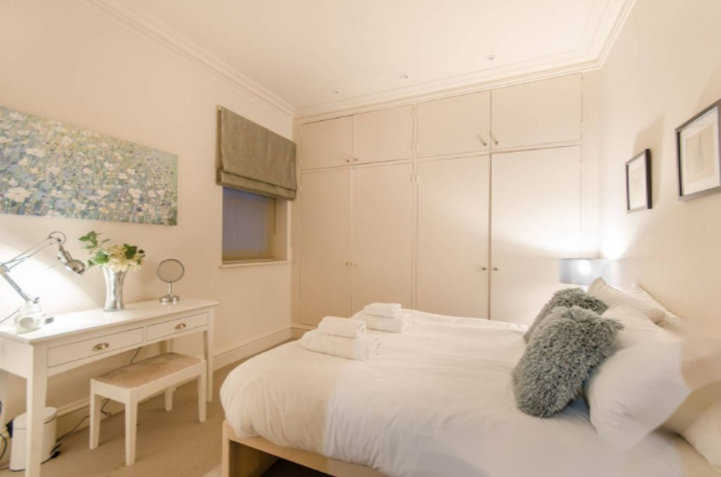 Flat in London, United Kingdom, 135 m² - picture 4