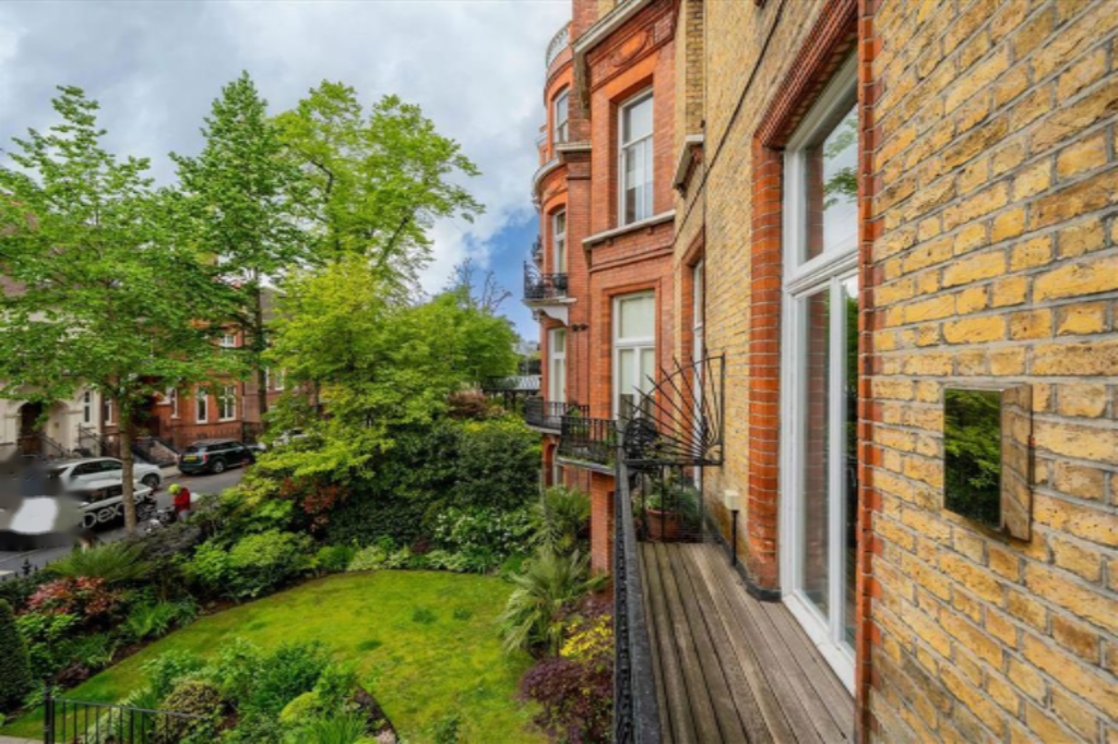 Flat in London, United Kingdom, 19 m² - picture 4