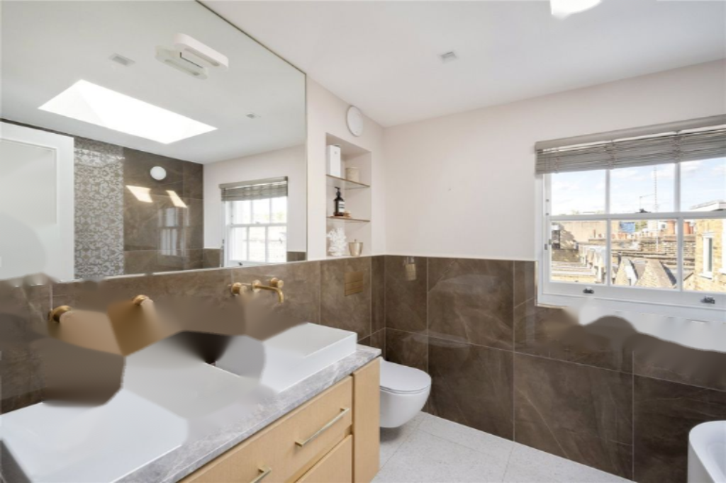 Flat in London, United Kingdom, 148 m² - picture 4