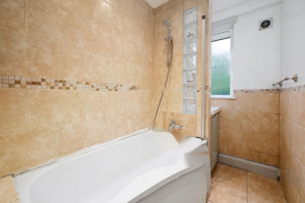 Flat in London, United Kingdom, 71 m² - picture 4