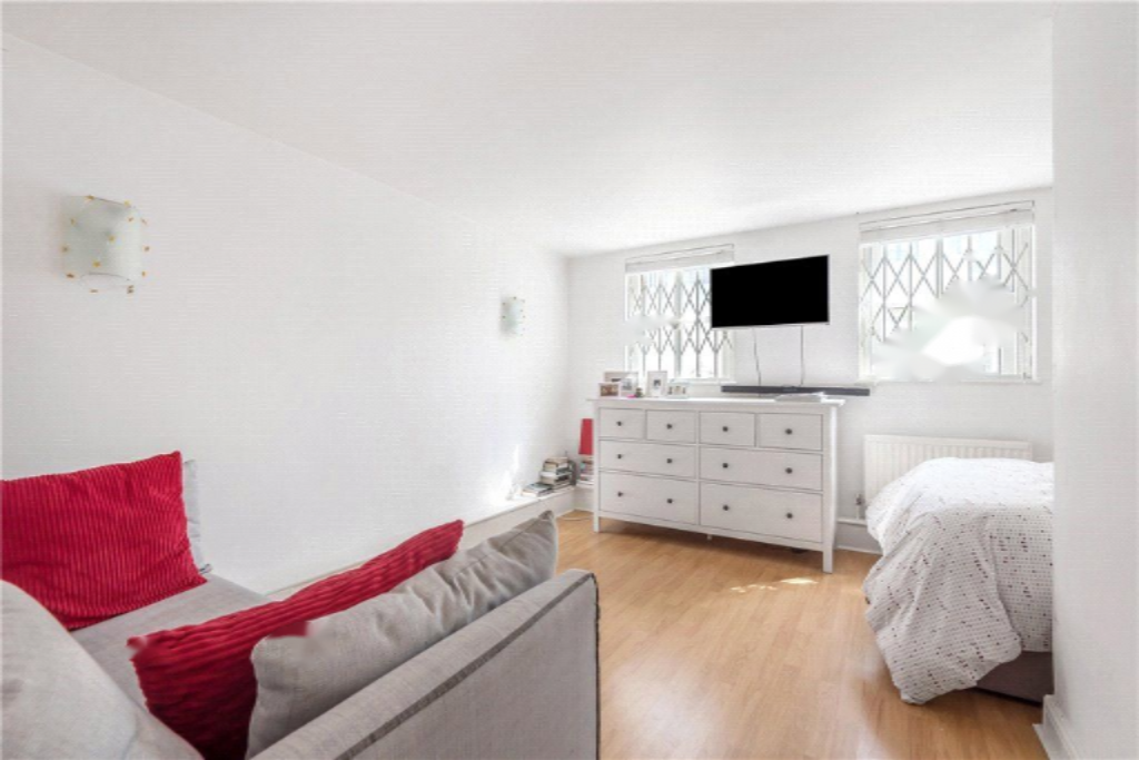 Flat in London, United Kingdom, 30 m² - picture 5