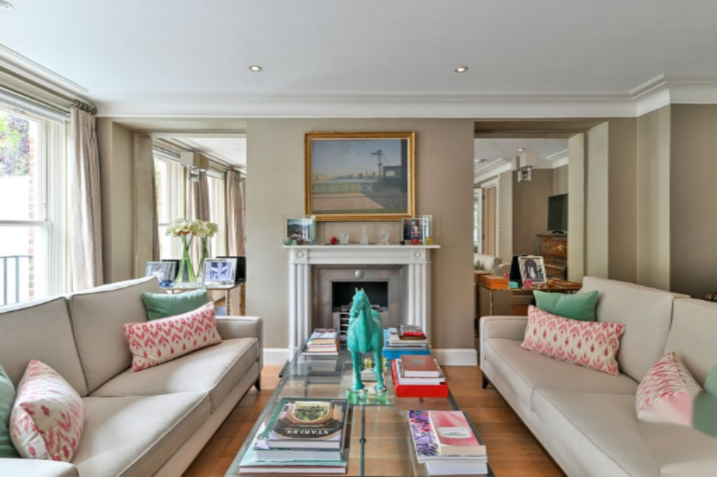 Flat in London, United Kingdom, 288 m² - picture 5