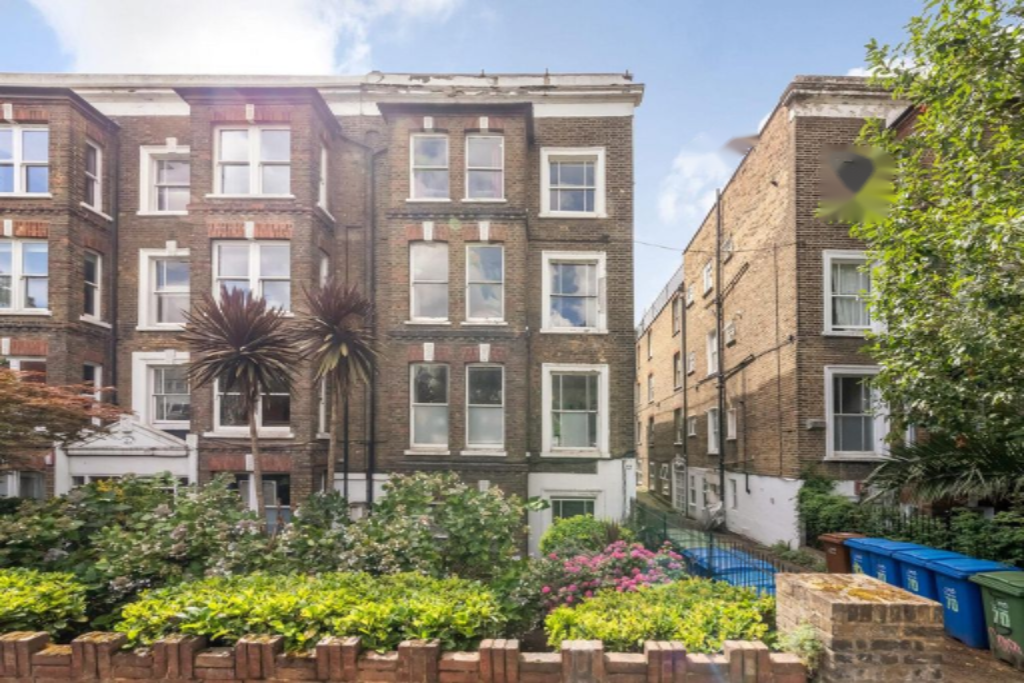 Flat in London, United Kingdom, 44 m² - picture 5