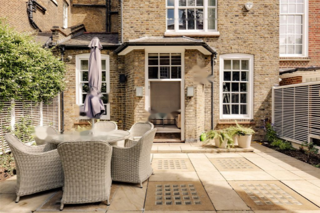 Flat in London, United Kingdom, 506 m² - picture 5