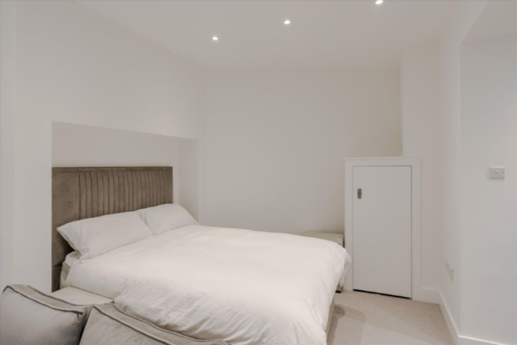 Flat in London, United Kingdom, 28 m² - picture 5