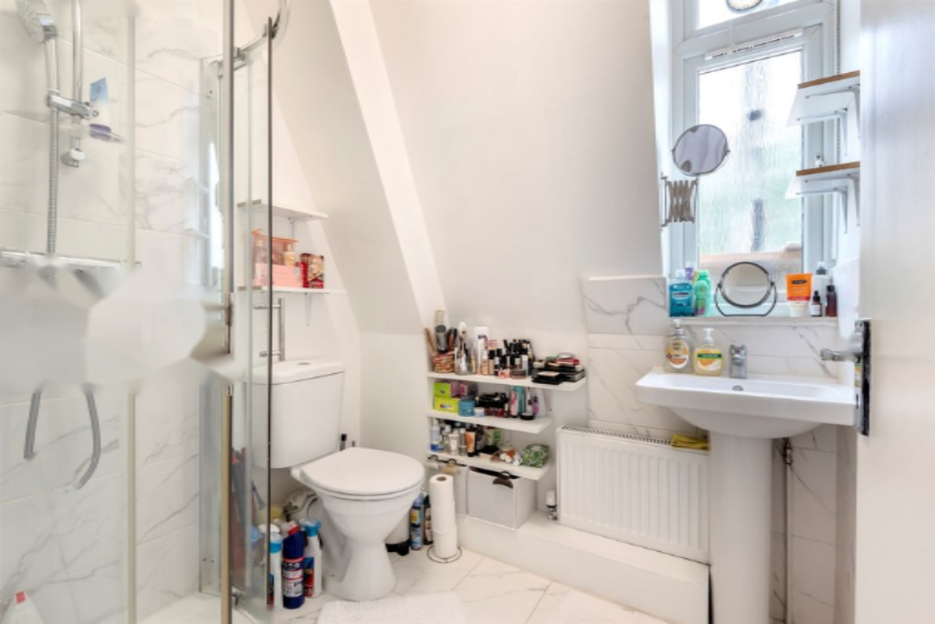 Flat in London, United Kingdom, 39 m² - picture 5