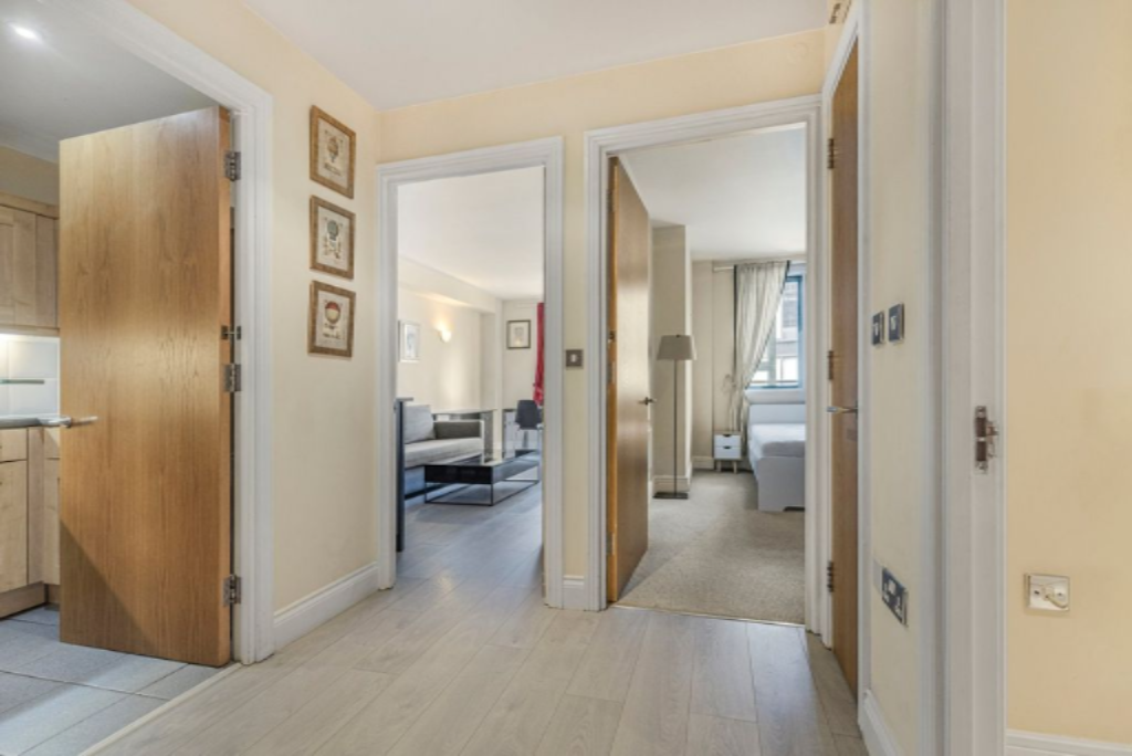 Flat in London, United Kingdom, 50 m² - picture 5