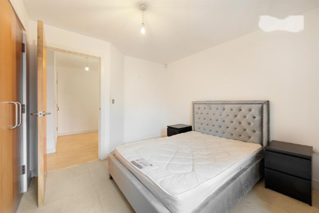 Flat in London, United Kingdom, 53 m² - picture 5