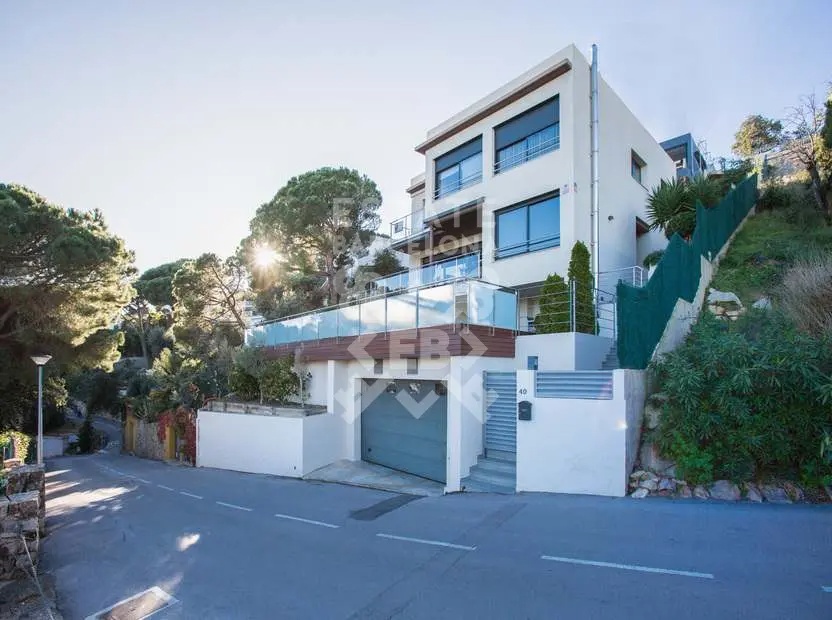 Villa en Lloret de Mar, España, 298 m² - imagen 2