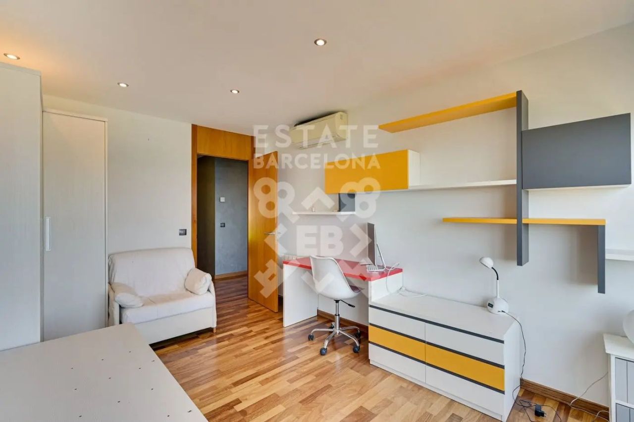 Villa en Lloret de Mar, España, 298 m² - imagen 16