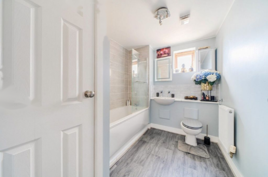 Flat in London, United Kingdom, 53 m² - picture 5