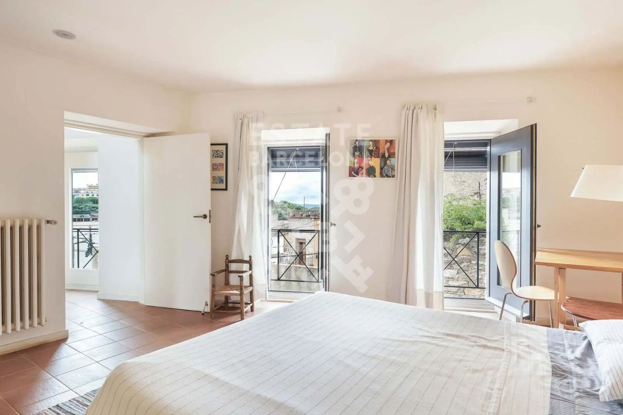 Casa en Bagur, España, 331 m² - imagen 4