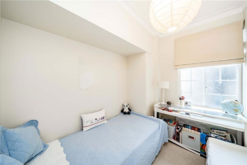 Flat in London, United Kingdom, 68 m² - picture 5
