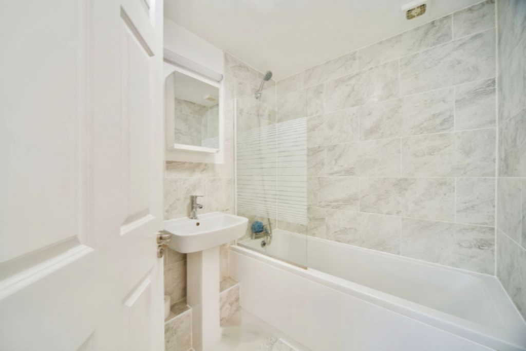 Flat in London, United Kingdom, 38 m² - picture 5