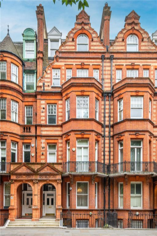 Flat in London, United Kingdom, 98 m² - picture 6