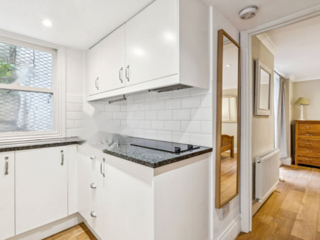 Flat in London, United Kingdom, 206 m² - picture 6