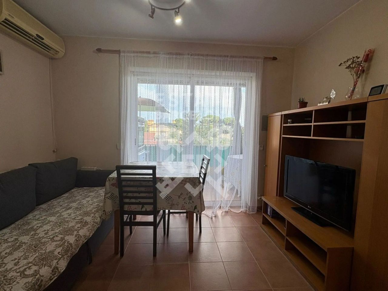 Flat in Lloret de Mar, Spain, 40 m² - picture 4