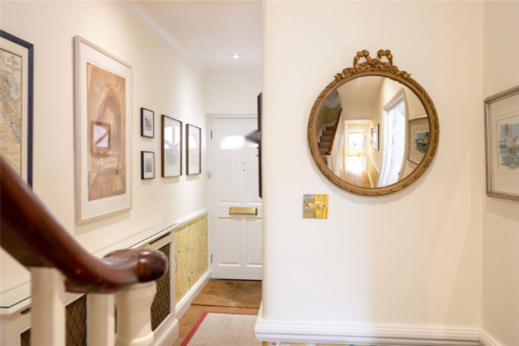 Flat in London, United Kingdom, 89 m² - picture 6