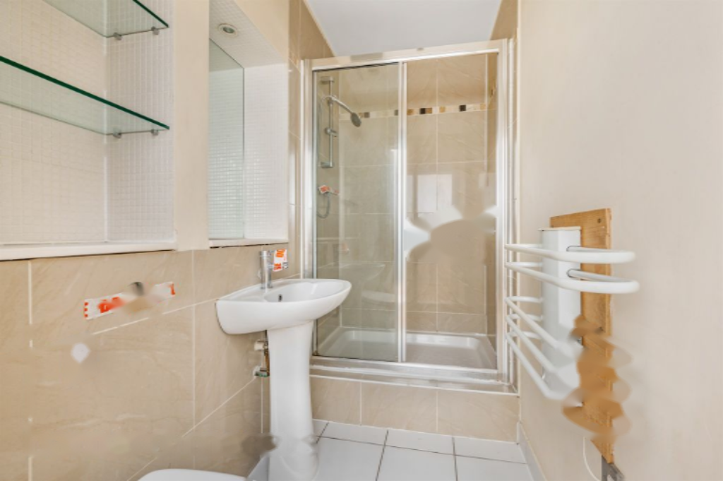 Flat in London, United Kingdom, 75 m² - picture 6